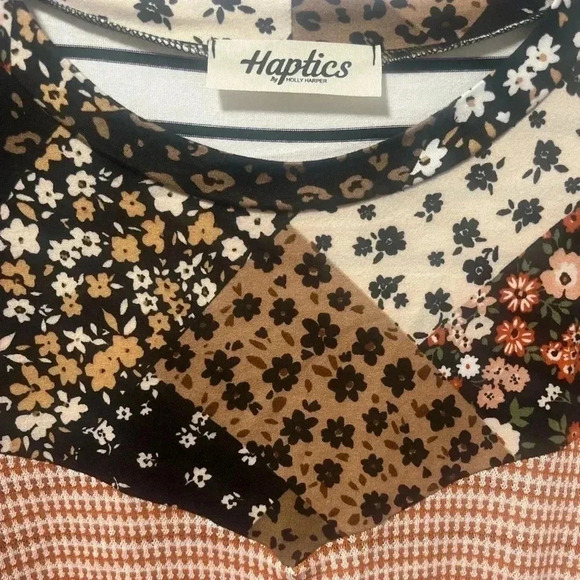 NEW Haptics BLACK RUST & IVORY CHEVRON COLOR BLOCK LONG SLEEVE TOP SIZES S,M,L - Picture 3 of 5